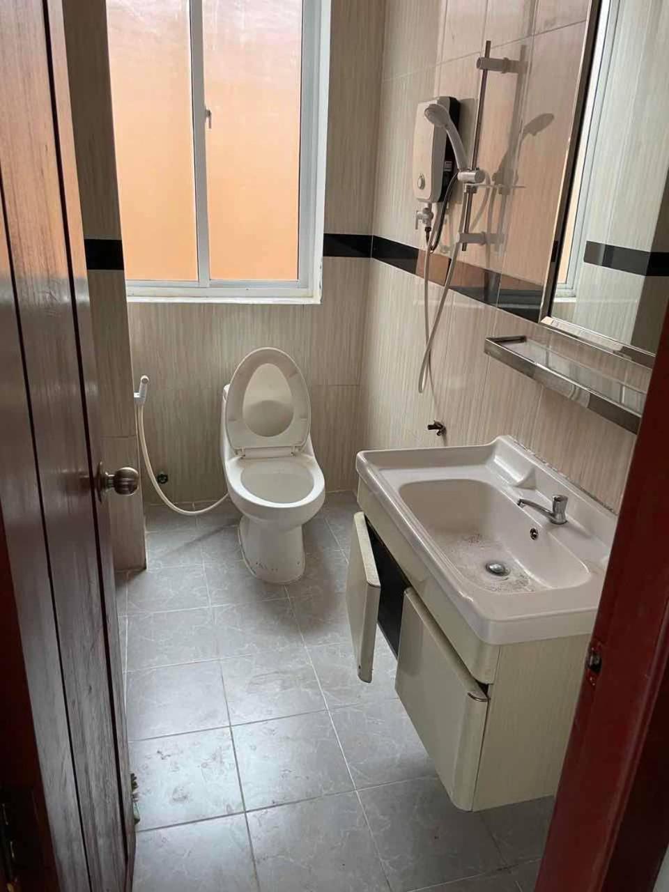Angel Building Hotel Sihanoukville Ngoại thất bức ảnh